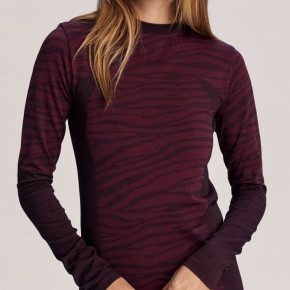 Varley Other - Varley NWT Base Layer Maple Ski Crew Zinfandel Zebra Stripe Long Sleeve Size S